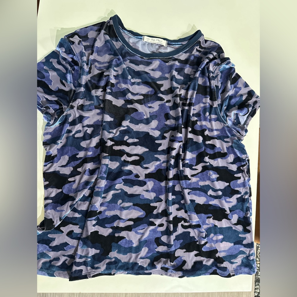 Small blue free people t shirt. Velvet patches
